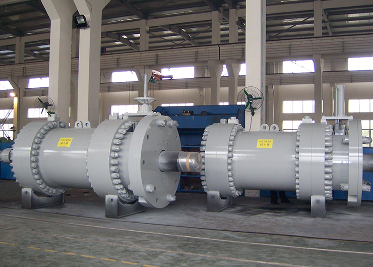三峽電站水輪機接力器，單機容量70萬千瓦