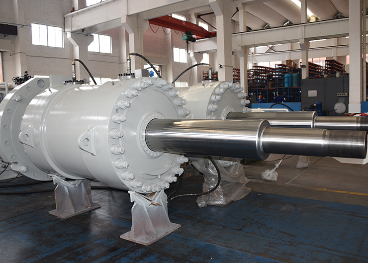 白鶴灘電站水輪機接力器，單機容量100萬千瓦